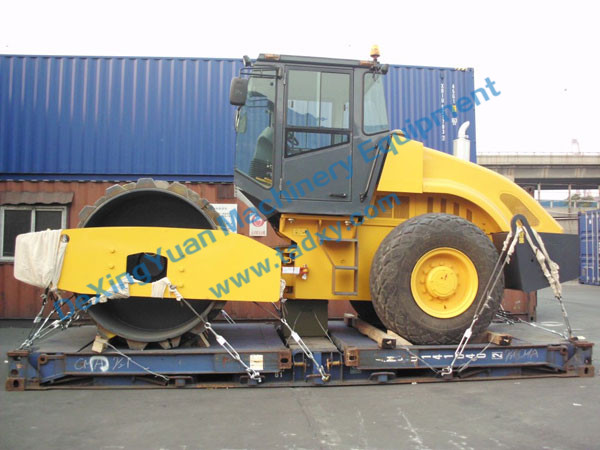 c鿴ԔϢ}Road roller xΔ1196